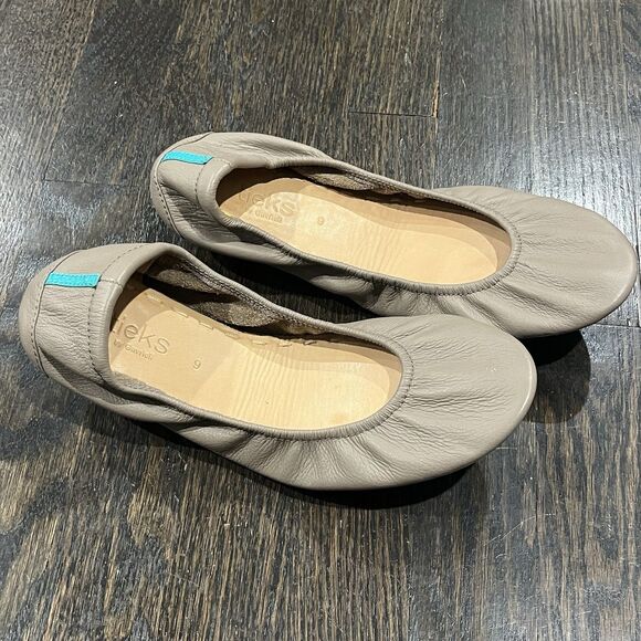 Tieks Ballet Flats Womens 9 Taupe Neutral Leather Slip On Travel Shoes Packable - Picture 1 of 8